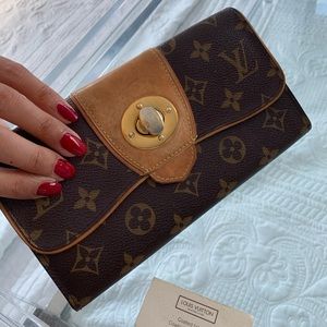 Authentic Louis Vuistton Wallet as big as S bags